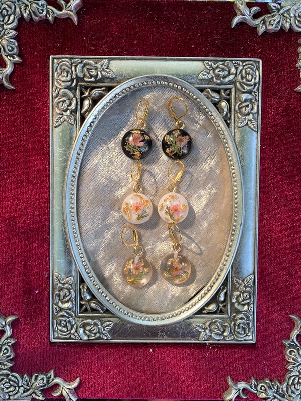 Image of Antique Rose Earrings