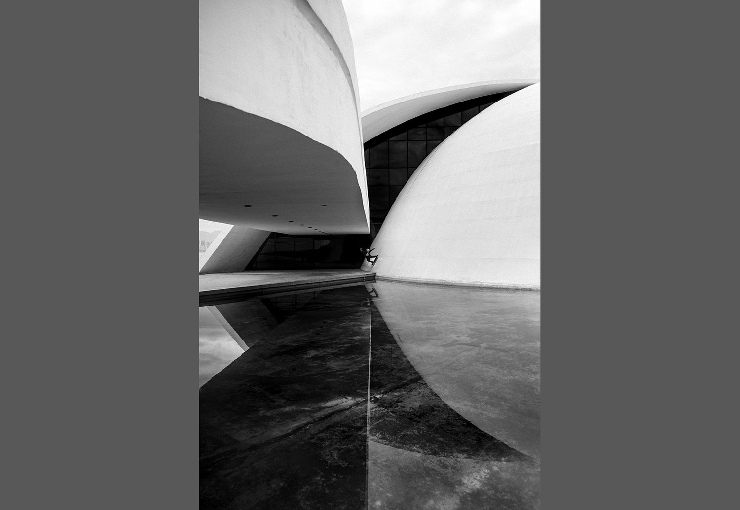 Image of NIEMEYER - LIMITED EDITION FINE ART PRINT