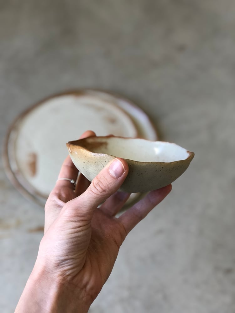 Image of textured shino bowl