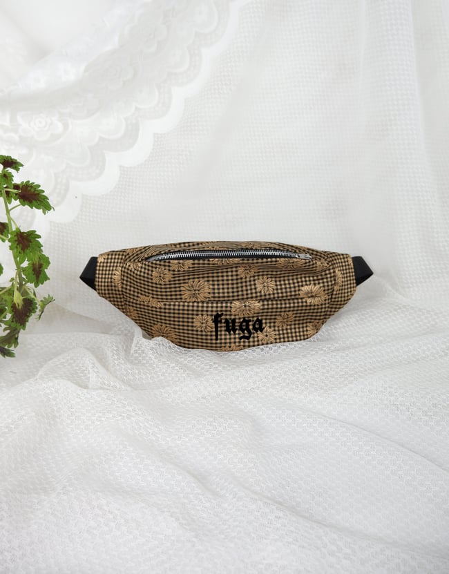 Carré jacquard cross bag