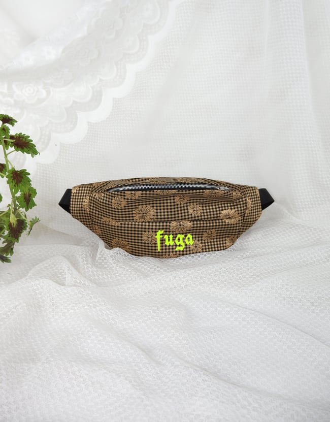 Carré jacquard cross bag