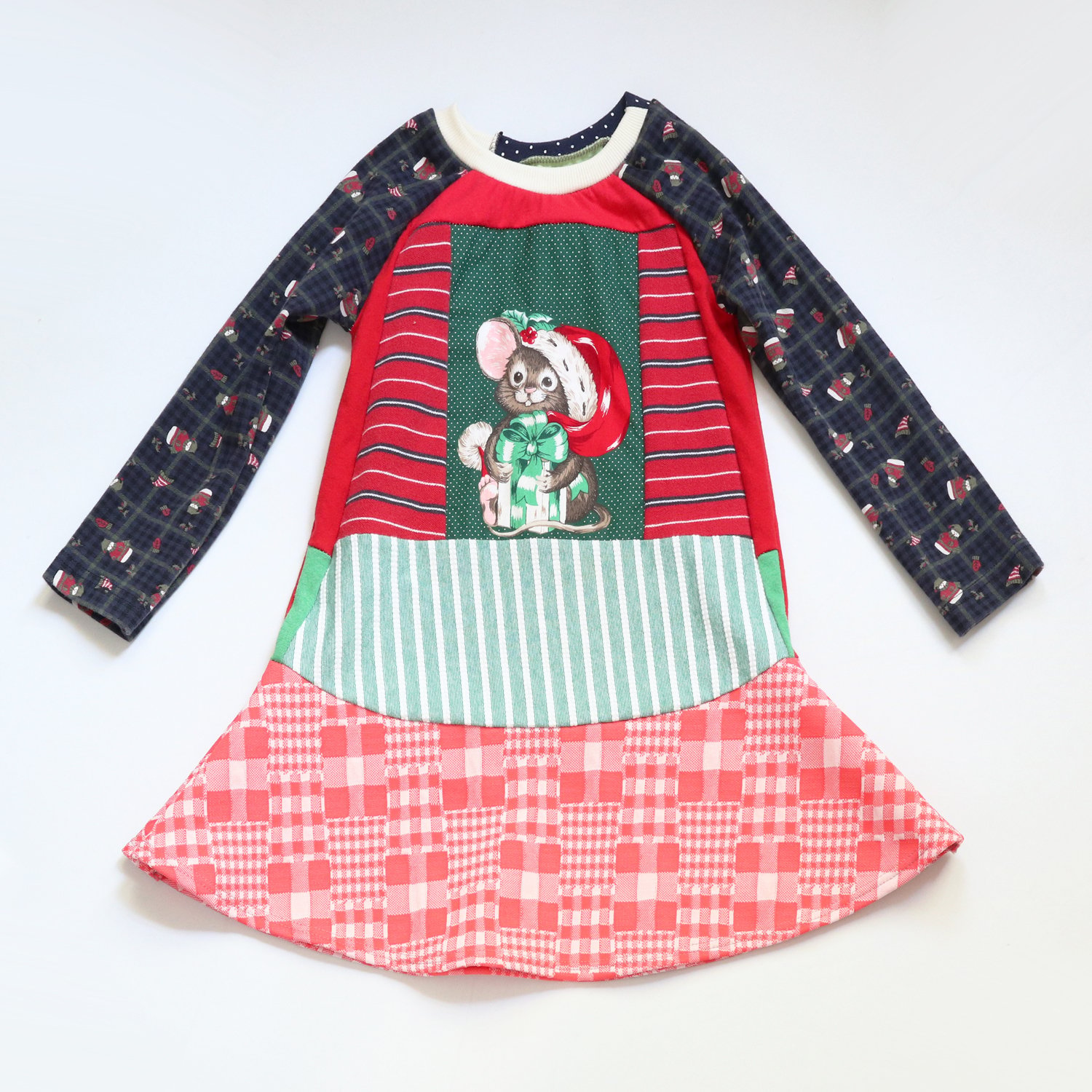 cat and mouse 5T Christmas long sleeve holiday dress vintage fabric long-sleeved xmas cute Santa | courtneycourtney cat and mouse 5T Christmas long sleeve holiday dress vintage fabric long-sleeved xmas cute Santa | courtneycourtney