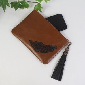 Image of Leather Phone Purse - Feather Tan