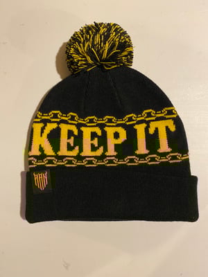 KEEP IT GREASY Pom Pom Toque