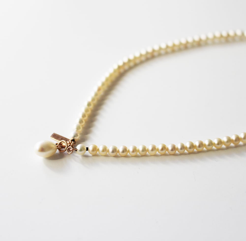 Image of Pearl drop choker necklace