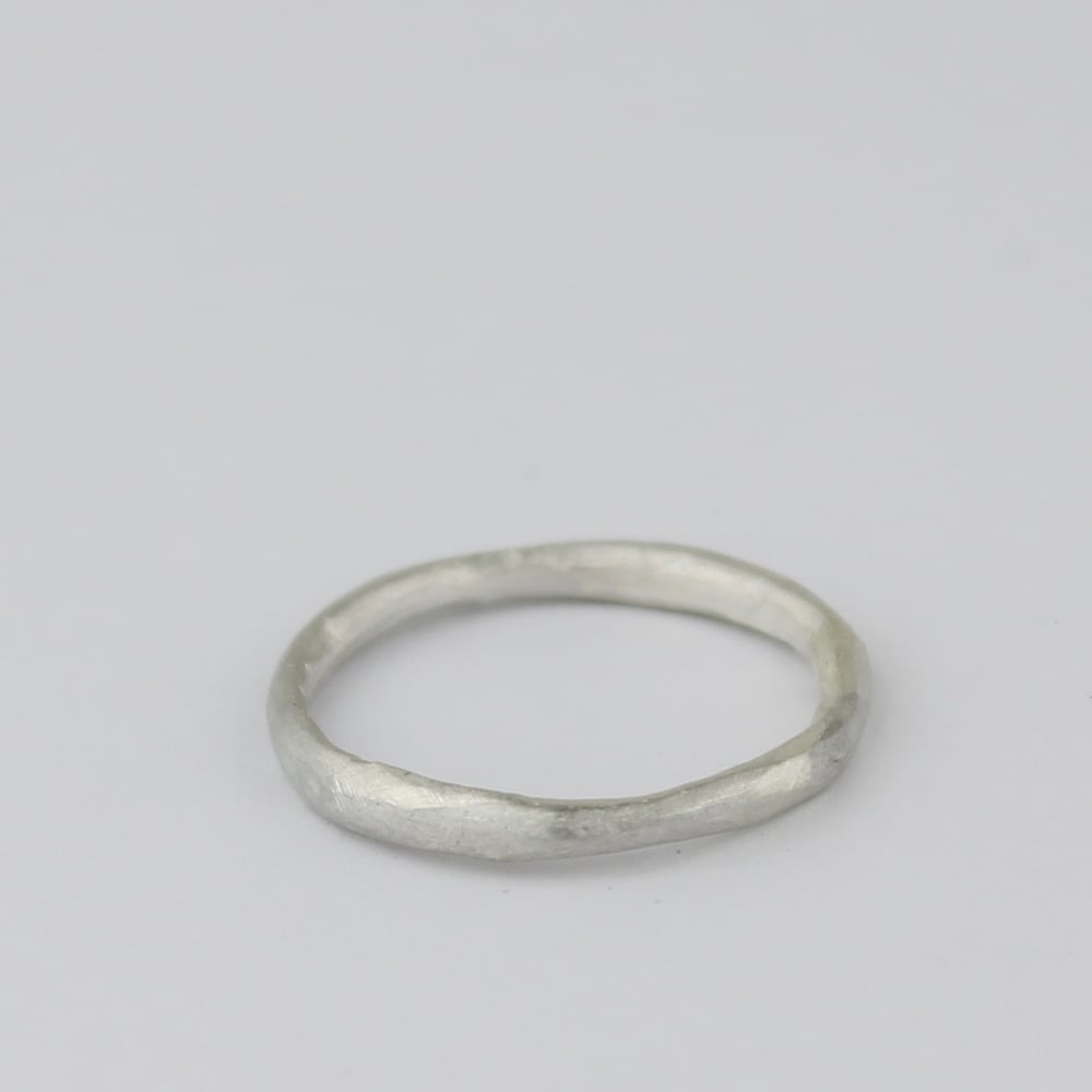 Image of THE MINI ORGANIC RING IN SILVER