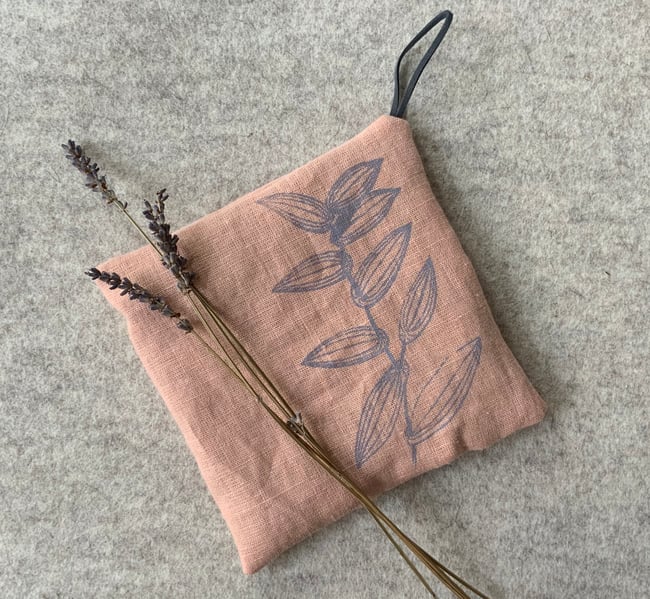 Lavender Scented Linen Hanger Sachet in Ivory