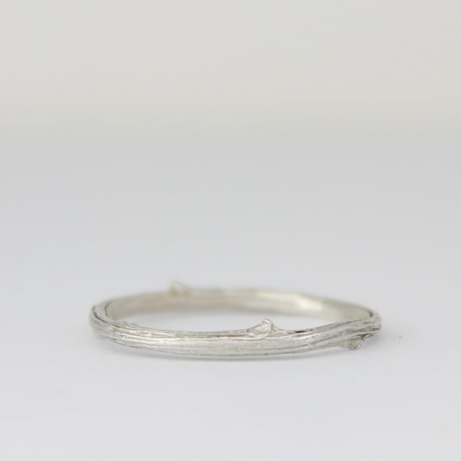 Image of THE MIMI SILVER OAK TWIG RING
