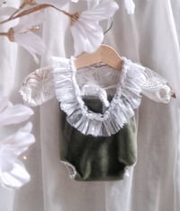 Image 3 of Newborn girls bodysuit Hariette | khaki