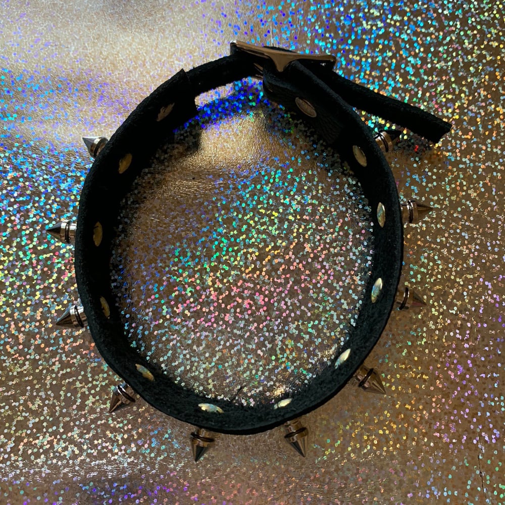 Image of Small spiked choker 