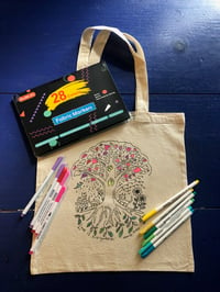 Image 2 of WOW "TREE CATS" COLORING BAG