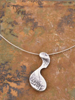 Image of Abstrakt Pendant with Necklace