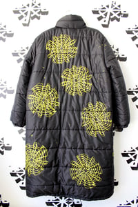 Image of expand long jacket in black 