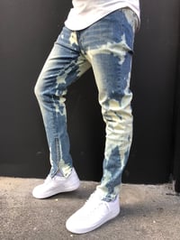 Image 2 of Acid Wash Jean J2