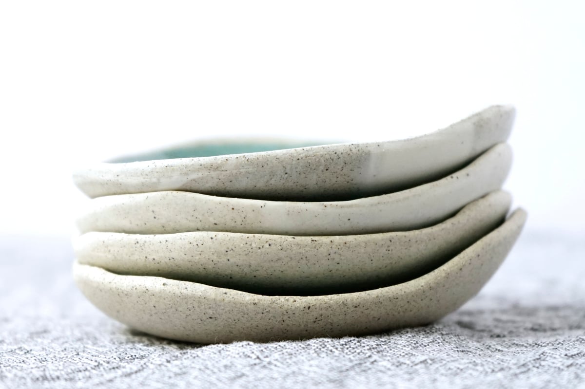 Image of pebble plate