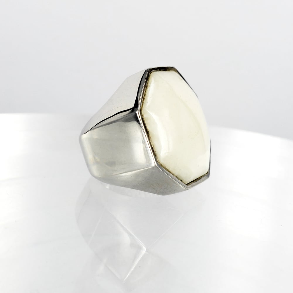 Image of Sterling silver large cocktail ring M2066