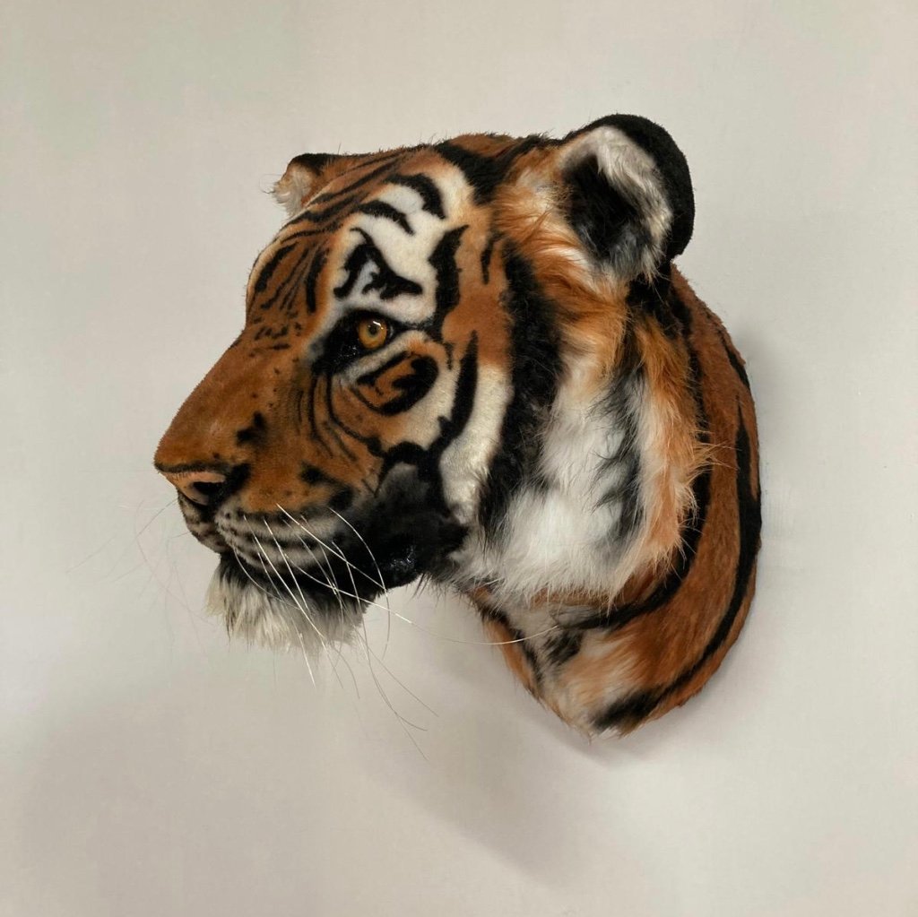 Image of Tiger Sculpture