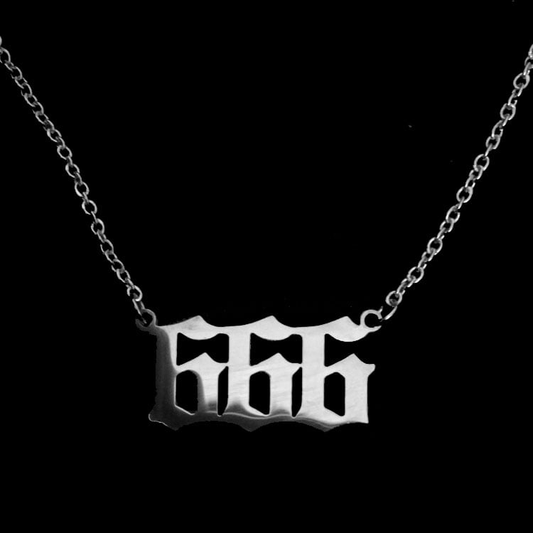 Collier 666 | Vintage and more