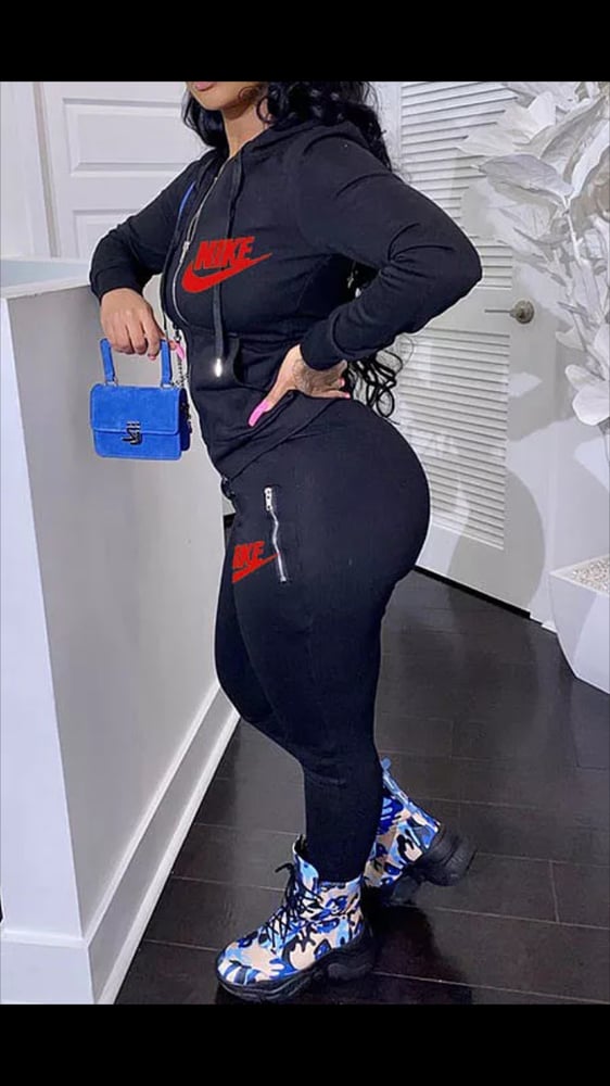 black and red nike outfit womens