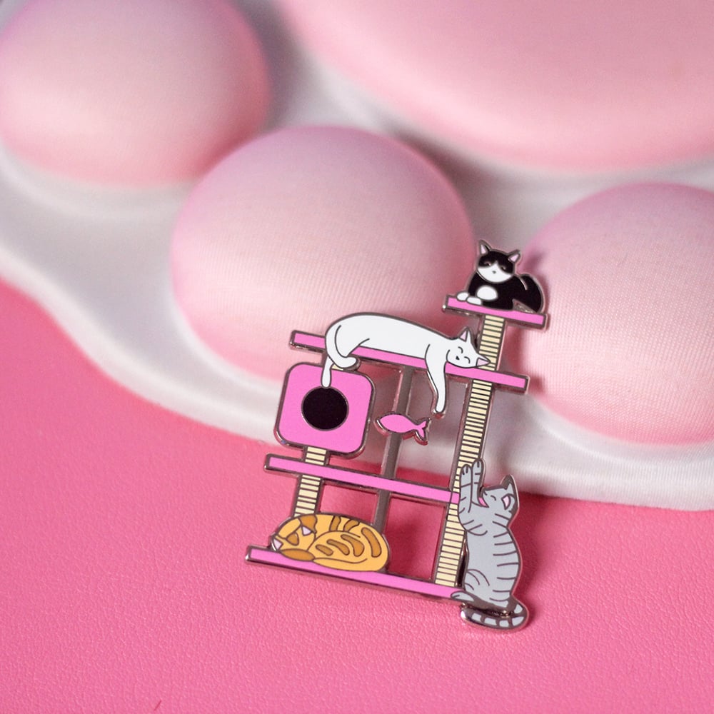 XL Cat Tree, hard enamel pin - cat scratching post - flair - lapel pin ...