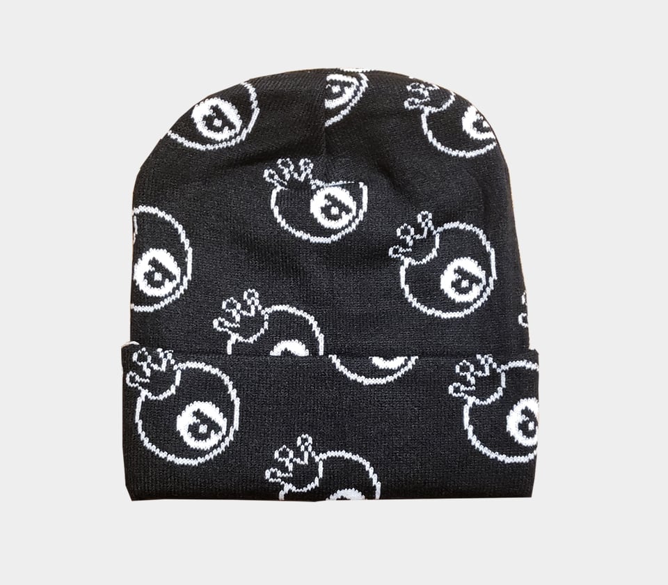 8 ball beanie