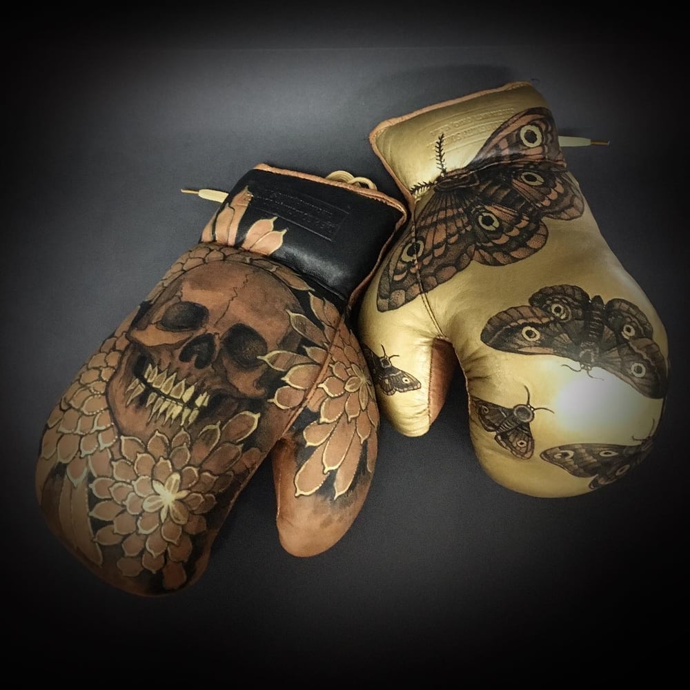 TATTOOED BOXING GLOVES