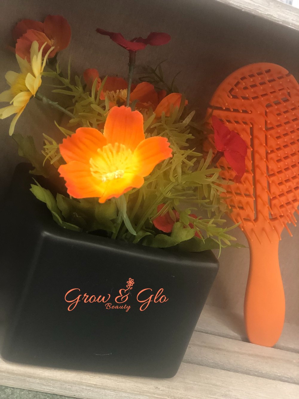 Image of Grow & Glo Knot Releaser Brush