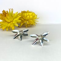 Image 1 of Flirty fan flower stud earring