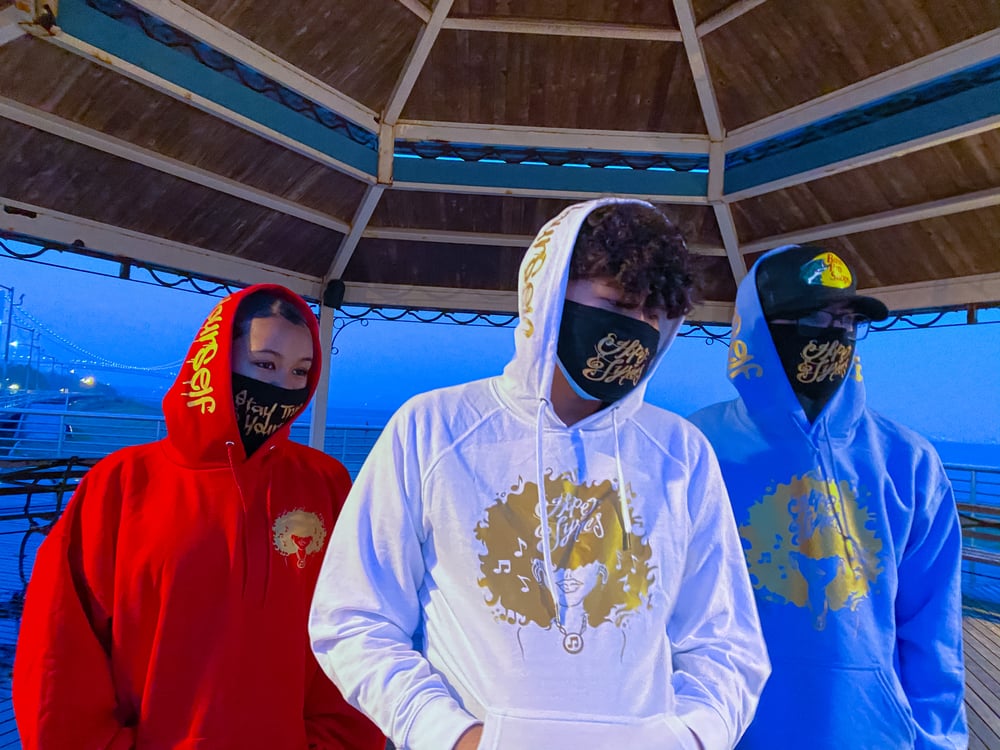 Gold H&L Logo Mask