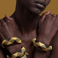 Image 1 of Entwined Mesh bracelet Black and Gold