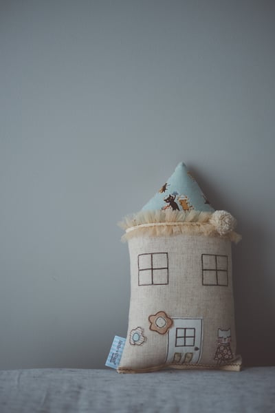 Image of Petite kitty house cushion in pale blue