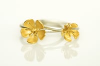 Image 2 of Large single buttercup ring