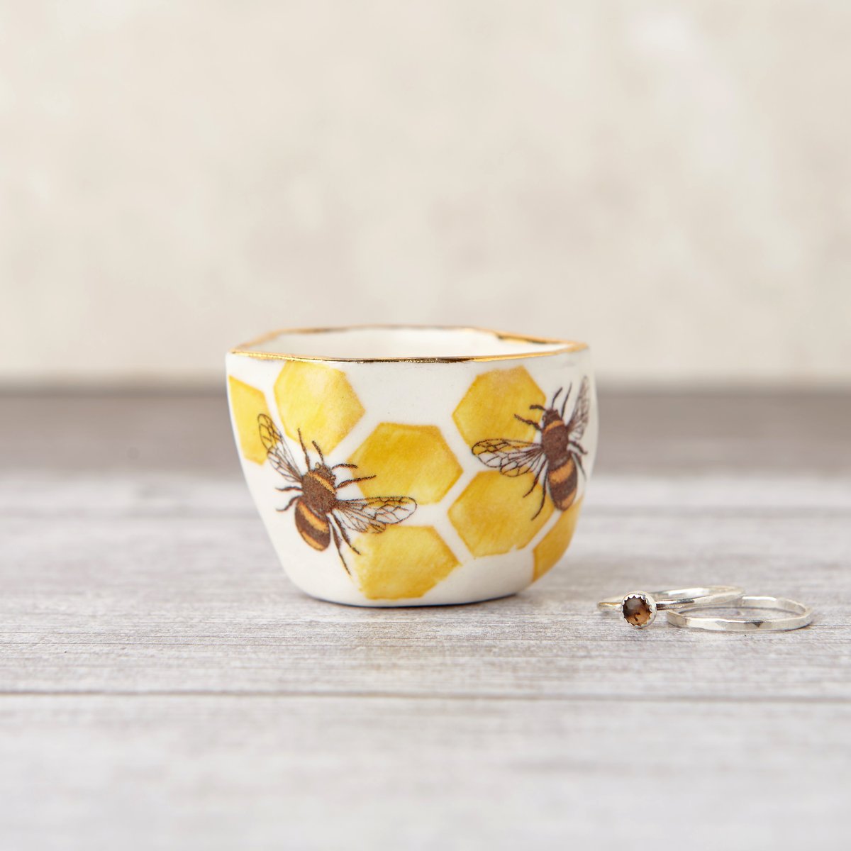 Porcelain Bee Ring Pot