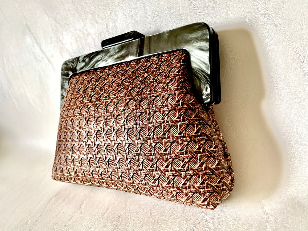 Image of THE ALONNA TAHITIAN WALLET 