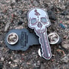 Skull Key Pin Silver