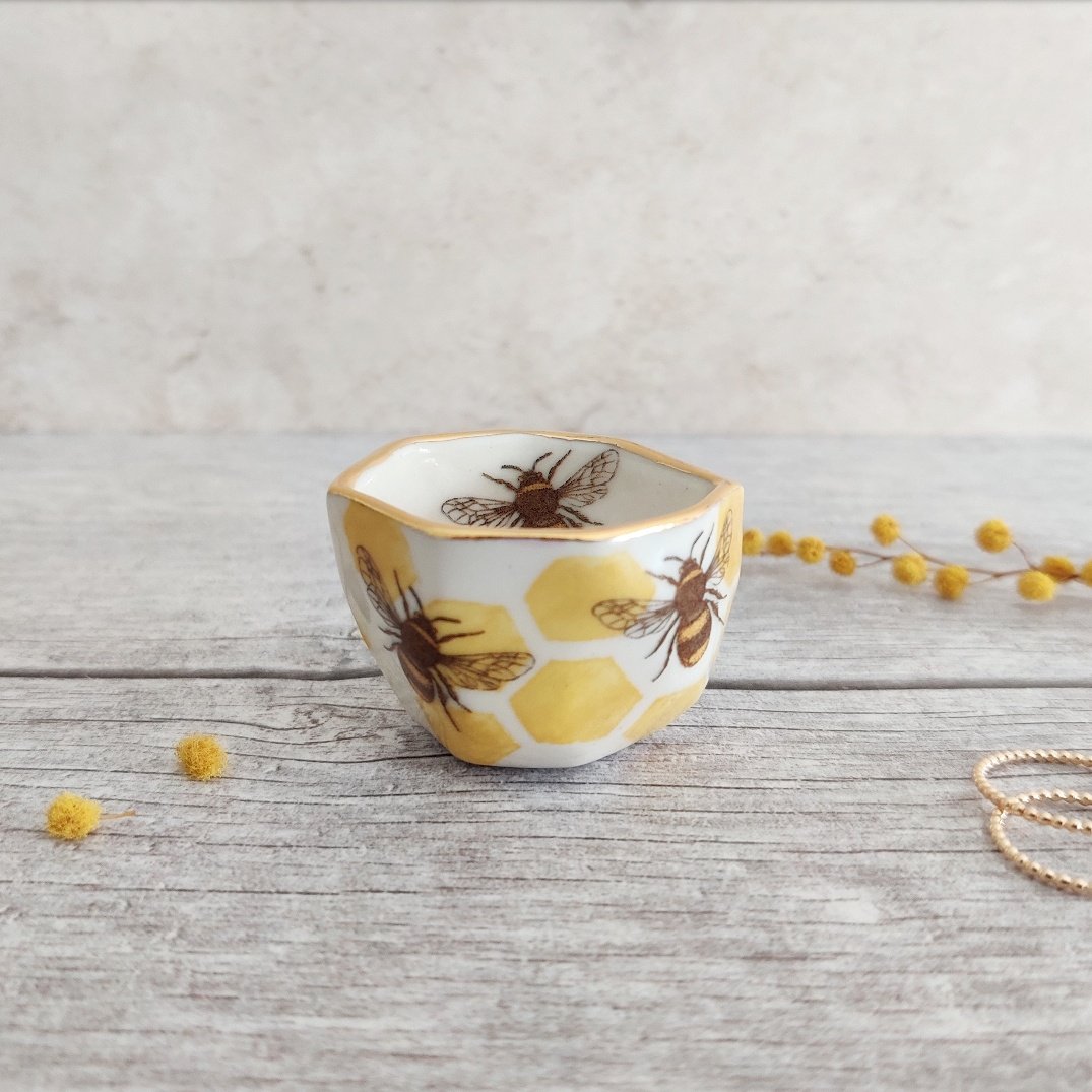 Porcelain Bee Ring Pot