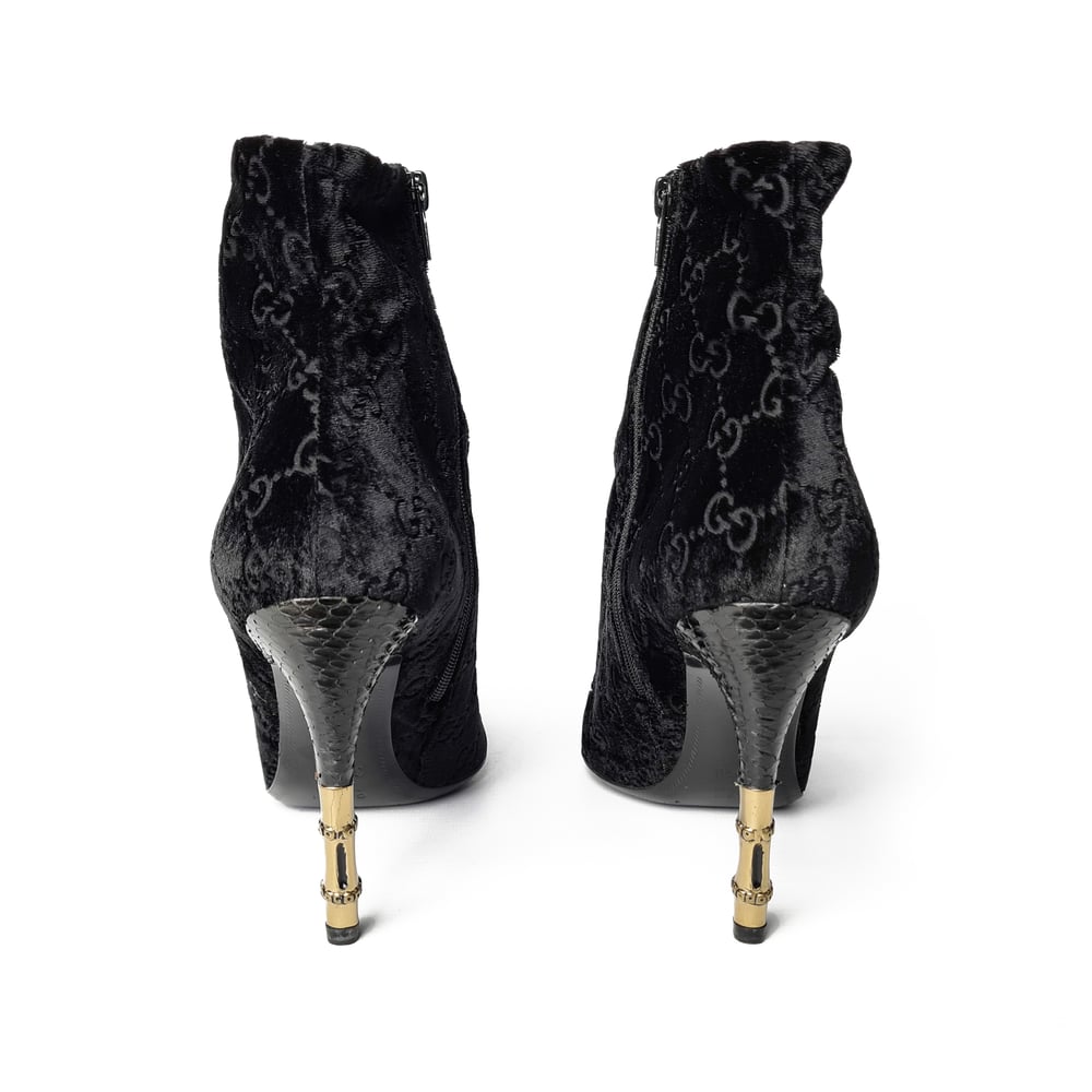Image of Gucci by Tom Ford Velvet Bamboo Heel Boots 