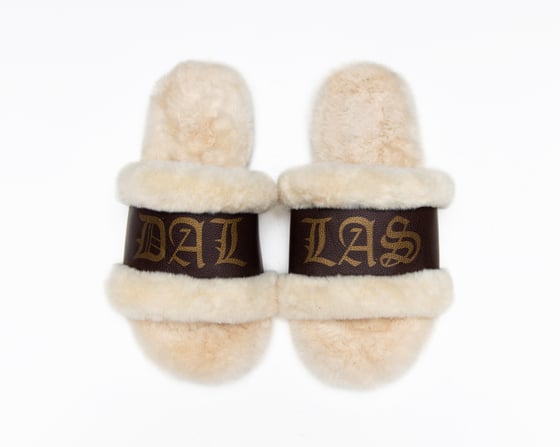 Image of DALLAS LIGHT BRW SLIPPERS (NOW SHIPPING)