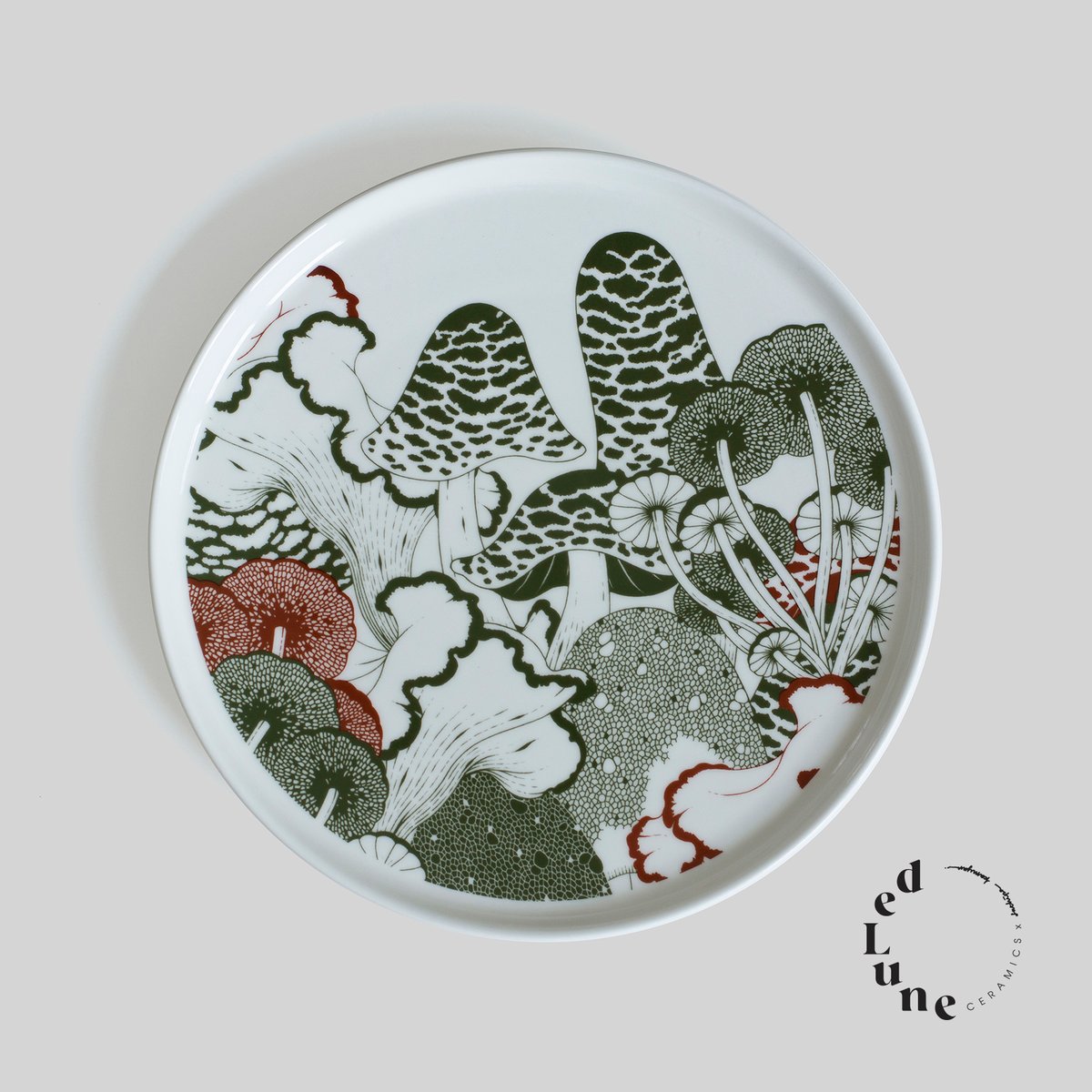 Image of Fungi Plate / Olive 10"