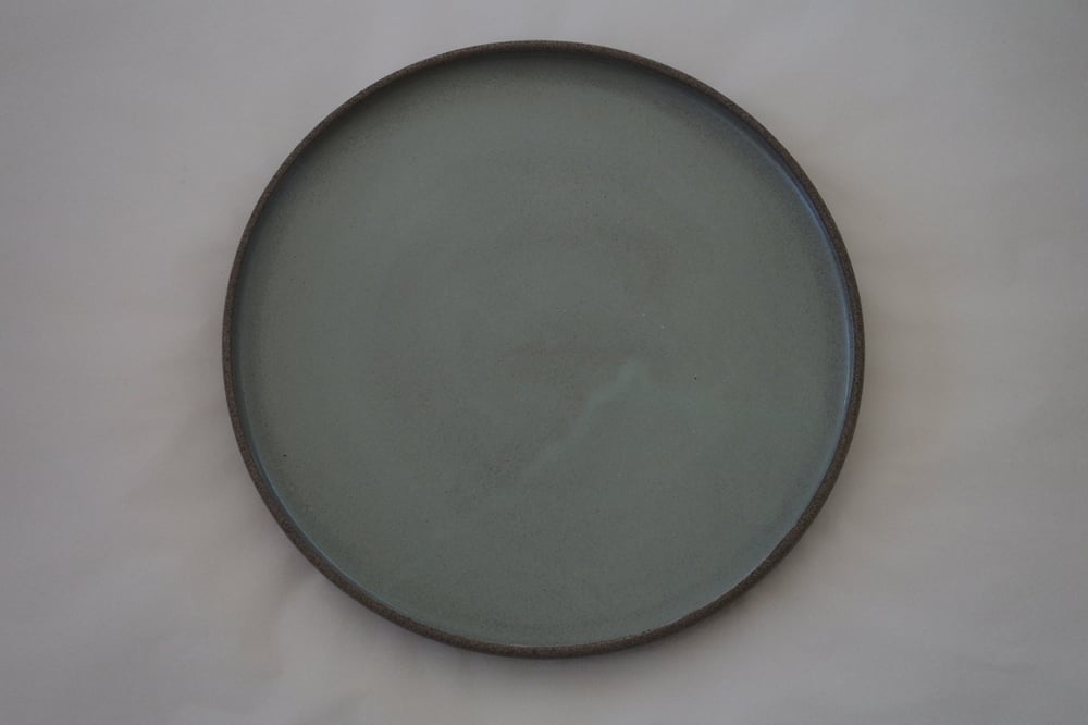 Image of Brutalist medium platter - Aumoana