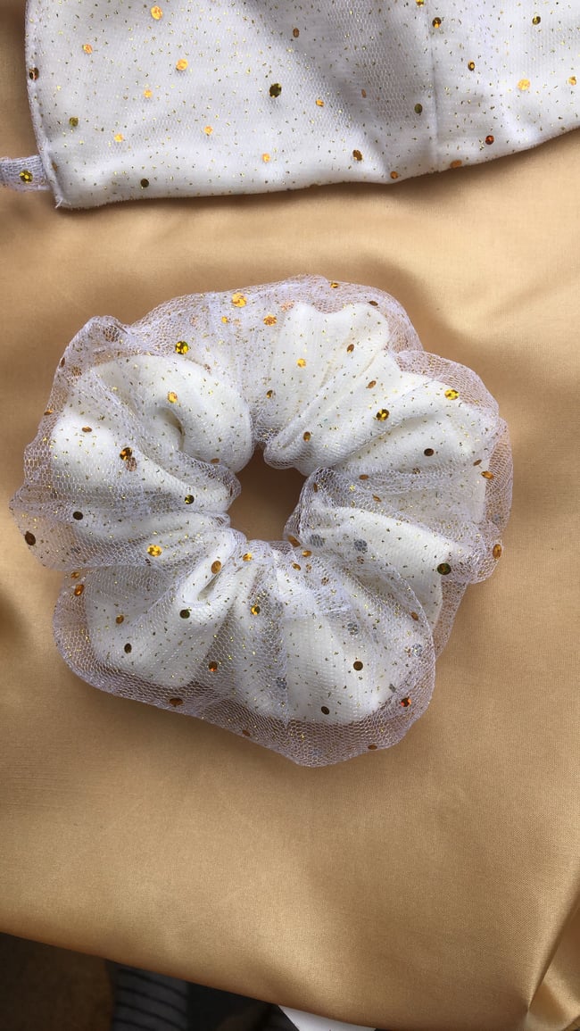 Sparkle scrunchie 