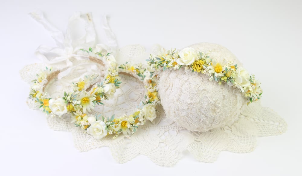 Image of Yellow & White Floral Halo/Silk Tieback