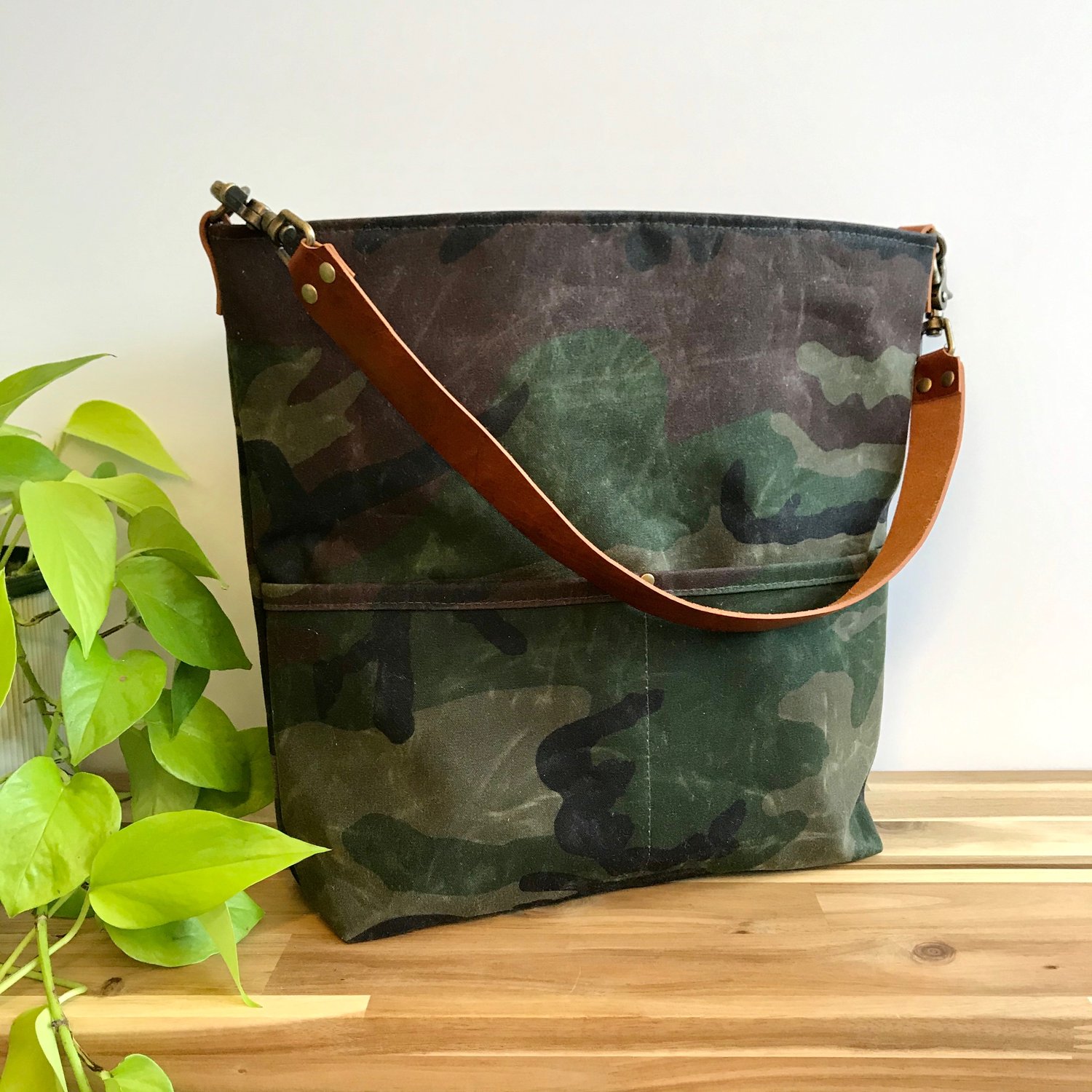 Image of Camo Handbag