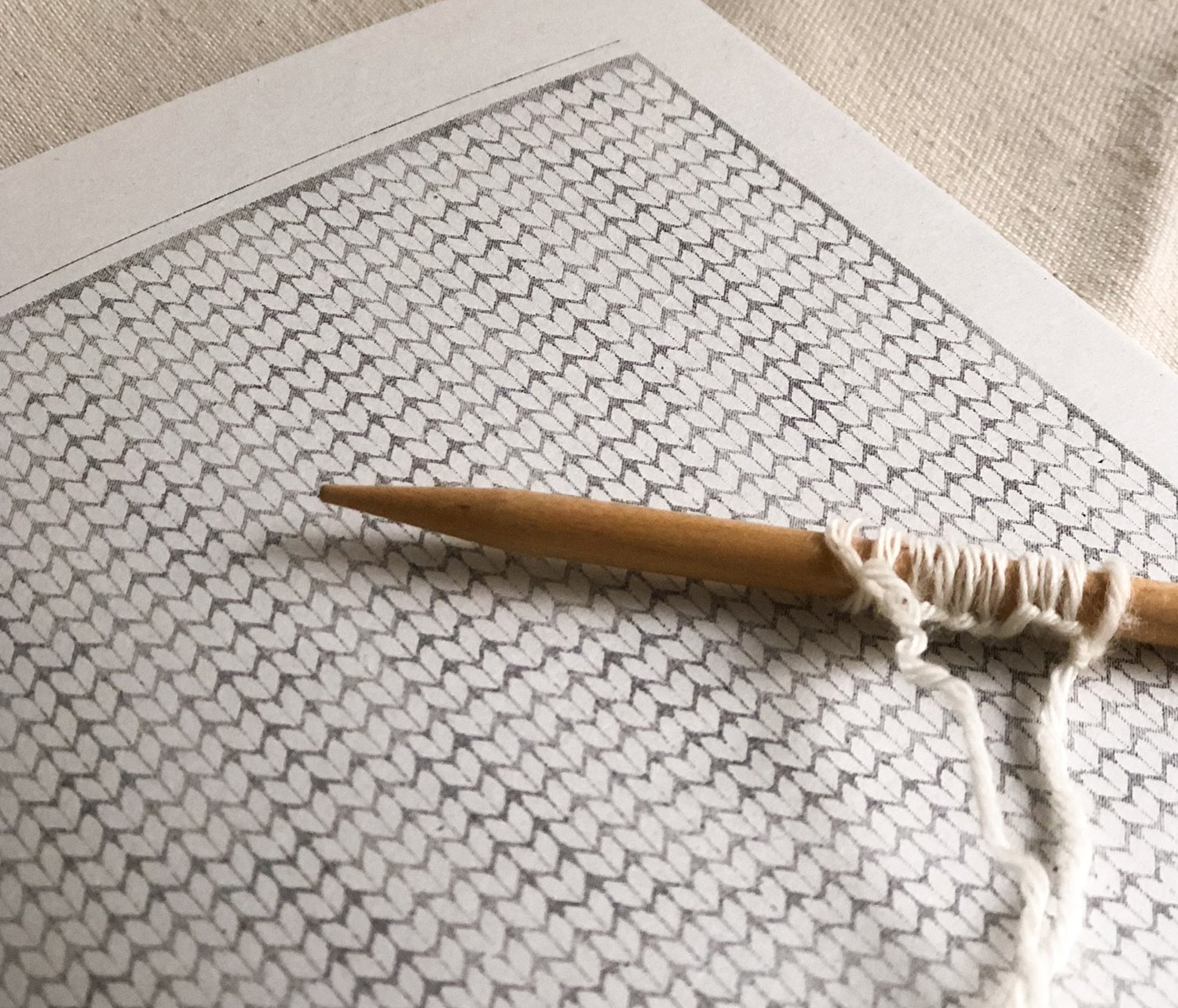 Knitting Pattern Drawing Notebook arminho