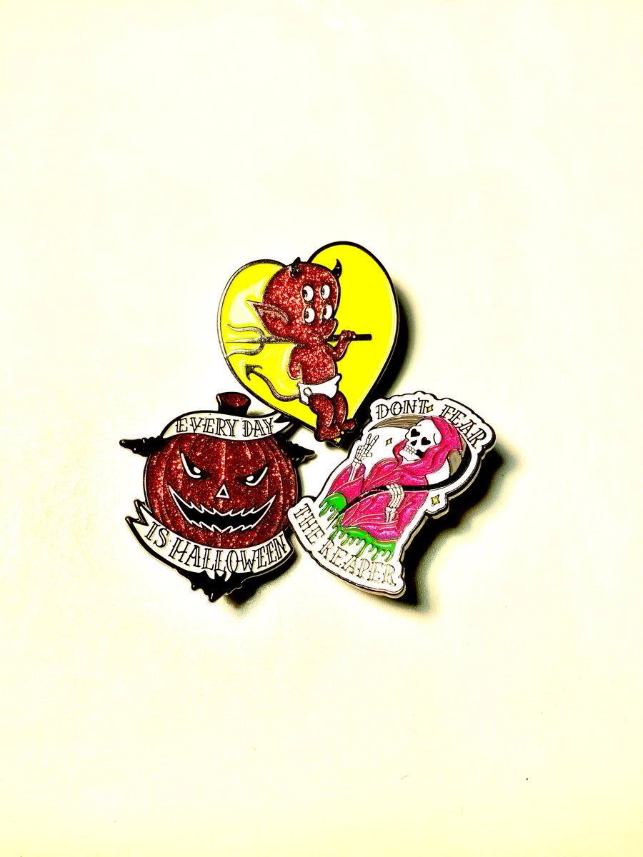 Image of Spooky Pin Set