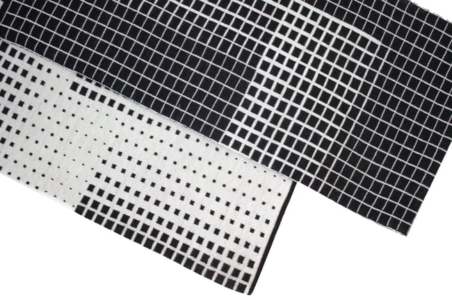 FRACTAL black - white scarf, by Thijs Verhaar