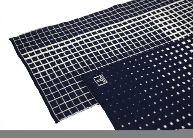 FRACTAL navy - sand scarf, by Thijs Verhaar