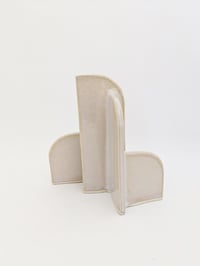 Image 4 of composition in oyster II