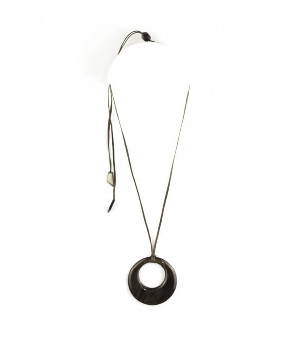 Total Black horn Ring pendant 