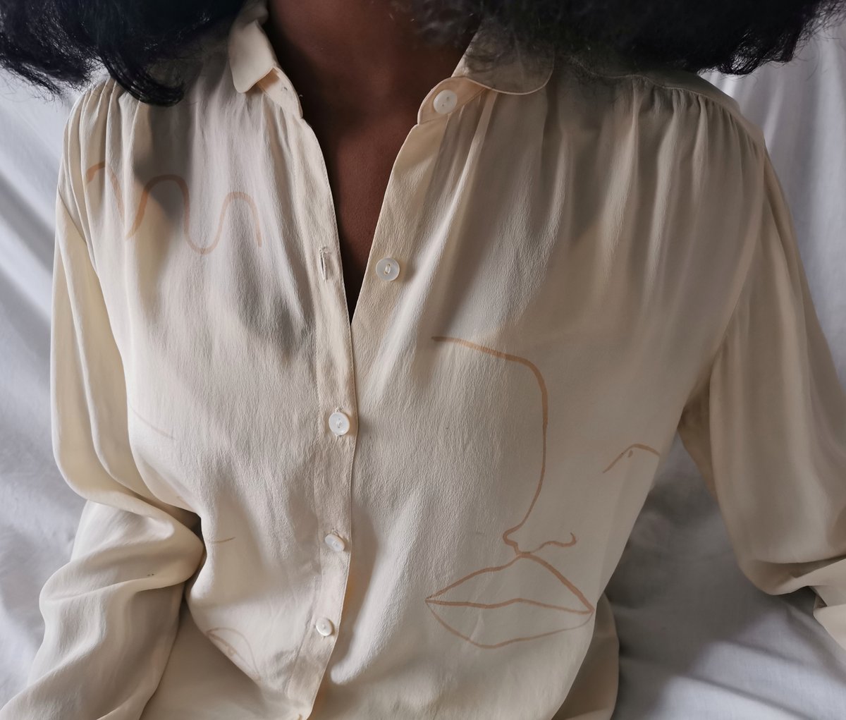 Image of round collar blouse 